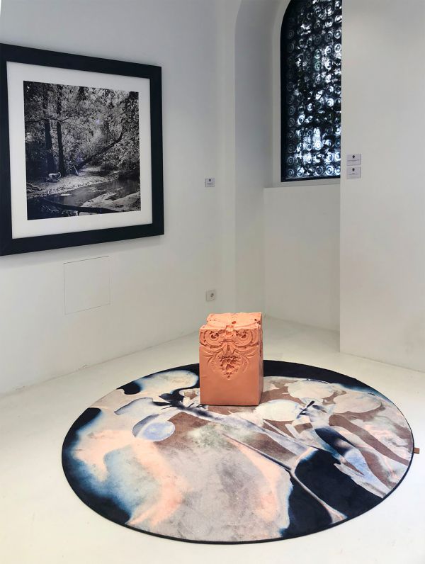 Corso Como 10 Carpet Iris, workingbert/textiles and more, stool Nynke Koster, Picture on wall Anton Corbijn