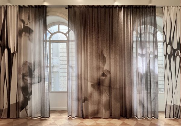 workingbert-lang-wallcurtain-heizu-on-batista-wall-curtain-paper-on-Panama   for Textiles and more