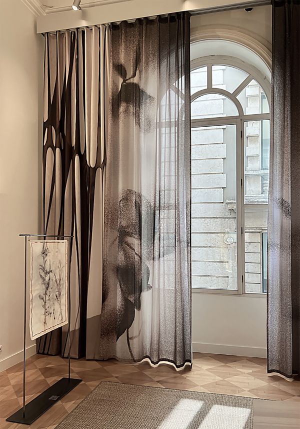workingbert-wall-curtain-paper-on-panam-wallcurtain-heizu-on-batista-wallhanging-nr-5-with-goldleaf-and-floc